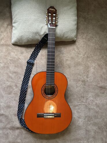 ремонт гитар: Klassik gitara, İşlənmiş, Ünvandan götürmə, Pulsuz çatdırılma, Ödənişli çatdırılma