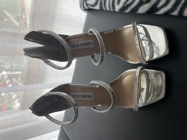 Sandale: Sandale, Steve Madden, 36 na lalafo.rs Sandale: Sandale, Steve Madden, 36