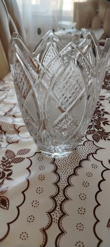 Büllur şirniyyat/qənd qabı - Material: qalın büllur şüşə - Dizayn