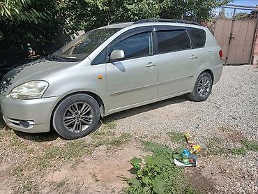 салквн тор: Toyota Avensis Verso: 2002 г., 2 л, Механика, Дизель, Минивэн — 3
