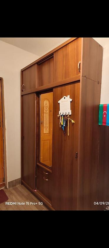 dolablar işlənmiş: İşlənmiş, 2 qapılı, Güzgülü, Qəhvəyi, Kupe, Düz dolab — 1