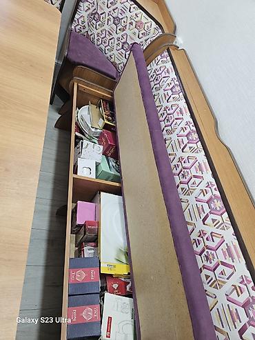стульчики: Срочно продаю кухонный уголок, табуретки (5шт) и стол. Уголок размер — 5