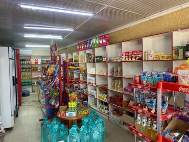 магазин берилет: Ижарага берем Дүкөн, Өзүнчө турган дүкөн, 40 кв. м Иштеп жаткан, Жабдуулары менен, Ремонту менен, Жылытуу, Электр жарыгы, 1-сызык