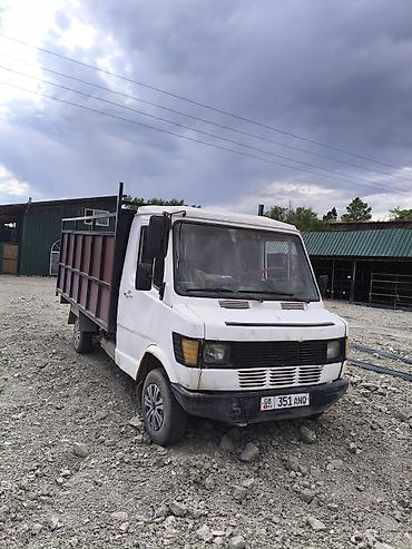 грузовик форд: Легкий грузовик, Mercedes-Benz, Стандарт, 3 т, Б/у — 1