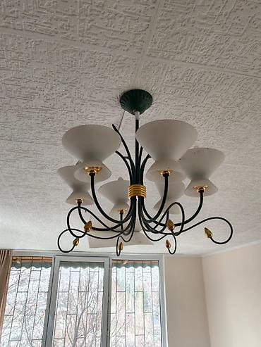 Люстры: Продаются предметы интерьера и мебели: 1) Люстра потолочная на 8 — 1