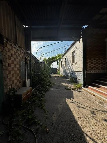 Продажа коттеджей и домов: 🏡 Продается просторный дом в селе Люксембург 📍 Улица Советская — тихое — 10