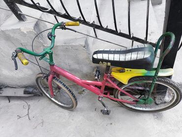 купить женский велосипед: Продаю детский велосипед в хорошем состоянии. ⚙️ Прочный металлический