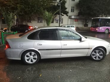 Opel: Opel Vectra: 1.8 l | 1997 il 337000 km Sedan — 7