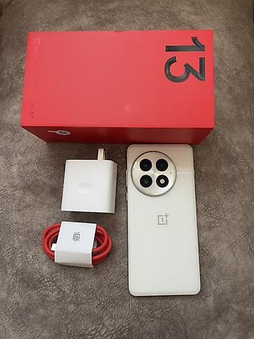 oneplus 12 pro: OnePlus 13, Б/у, 256 ГБ, цвет - Белый, 1 SIM, 2 SIM, eSIM — 1