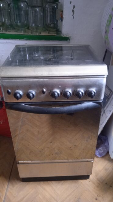 кухонный оборудование: Продаю Газ плиту хорошо работает российский