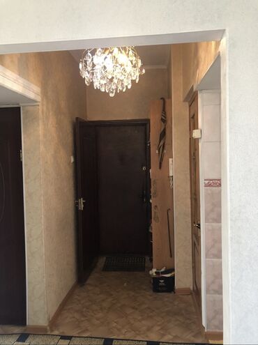 3 ком 105 серия: 3 комнаты, 65 м², 105 серия, 5 этаж, Старый ремонт