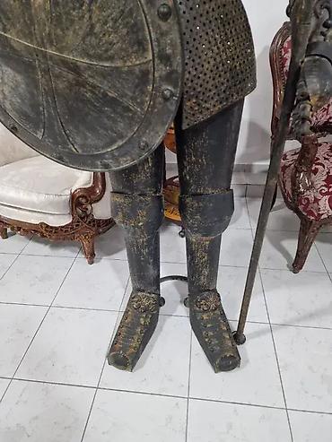 a slike: Vitez sa kopljem i štitom (visina 205 cm) ⚔️🛡️ Odlično stanje. 🏠 — 3