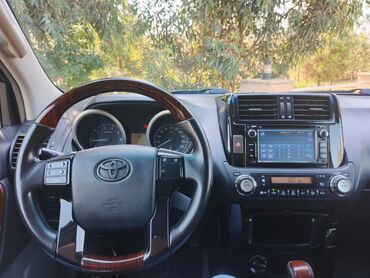 variator sürətlər qutusu: Toyota Land Cruiser Prado – ağ rəngli, tam ölçülü 7 yerlik SUV