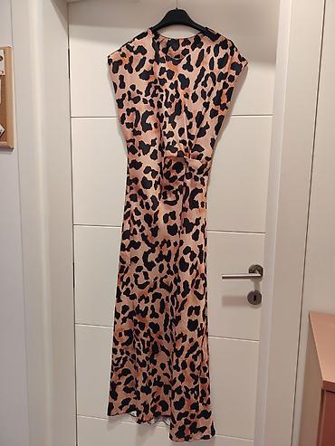 prsluk s: Maksi haljina sa leopard printom marke Mona. Haljina ima kratke rukave — 7