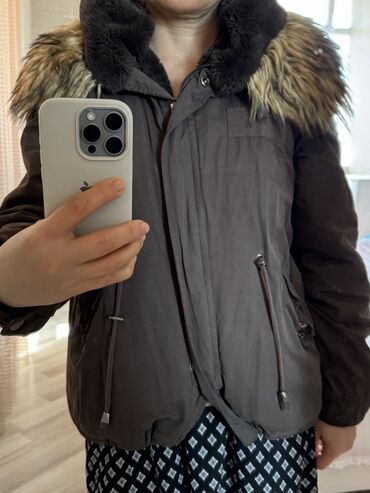 Kurtkalar: Zara gödəkcə, s razmer, əla vəziyyətdədir. Zara куртка, размер s, в