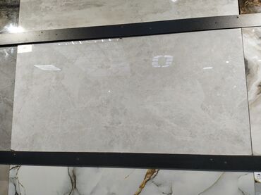 metlax keramika: Böyük ölçülü keramika/plastik plitə – boz mərmər effektli -