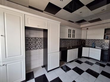 quxna mebeleri: Metbex mebeli. 660azn. membran. ideal veziyyetde. ölçü 8