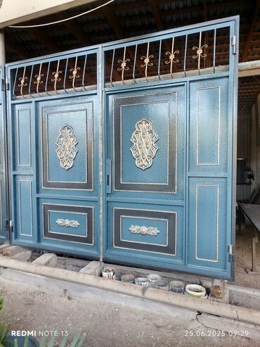 Həyət darvazaları: Müxtəlif üslubda və rənglərdə hazırlanmış metal qapılar təklif olunur — 9