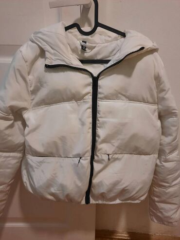 superdry everest jakna: M (EU 38), L (EU 40)