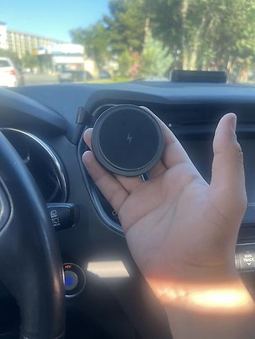 Elektronika: Maşın üçün maqnitli simsiz telefon tutacağı və şarj cihazı - Tip — 1