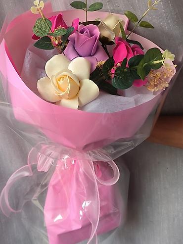 Букеты из живых цветов: Букеты из мыльных роз - Элегантные композиции из реалистичных — 1