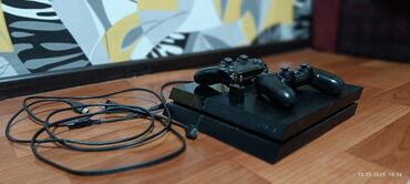 PS4 (Sony PlayStation 4): Продаю PS4🟦⬛ в хорошем состоянии! 518гб! сброшен до заводских