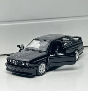 Игрушки: Модель автомобиля BMW M3 1987года [ акция 40%] - низкие цены в