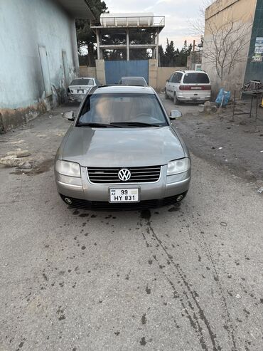 volkswagen tiguan ii: Volkswagen Passat: 1.8 l | 2003 il Sedan