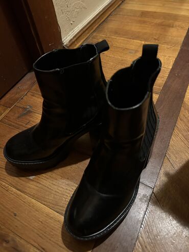 qadın bot: Zara, Ölçü: 37, İşlənmiş