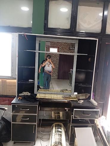berber guzgu: Bərbər/xair salonu üçün avadanlıq dəsti Satışda salon komplekti: - — 4