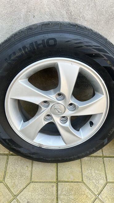 Disk təkərlər: İşlənmiş Disk təkər Hyundai 195 / 65 / R 15, 5 Boltlu