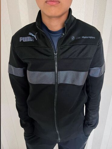 натуральный воротник: Мужской спортивный костюм, S (EU 36), Puma, Б/у, цвет - Черный