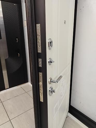seyf qaplar: B-54 (qızılı) Kateqoriya: Seyf qapıları Ölçü: 96x205 Zavod: Pravila — 6