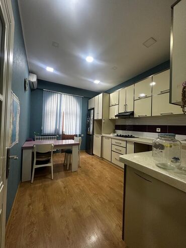 Uzunmüddətli kirayə mənzillər: Salam ev Xanimlara ve Aileli sexslere verilir. Her bir seraiti var 4 — 2