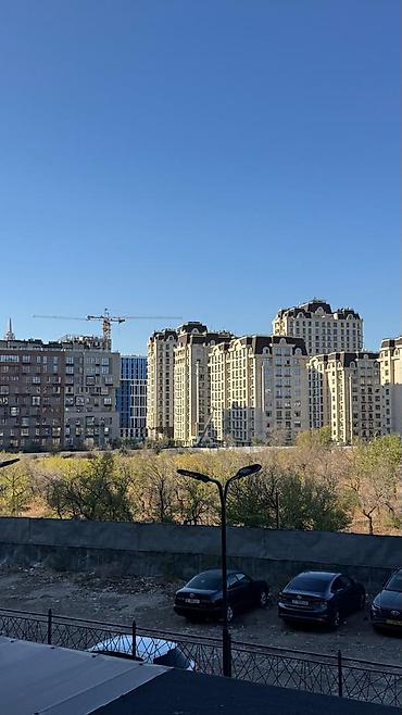 Батирлерди ижарага берүү: Сдается 2х комнатная в районе Асанбай 2 этаж, 85 кв.м В квартире — 7