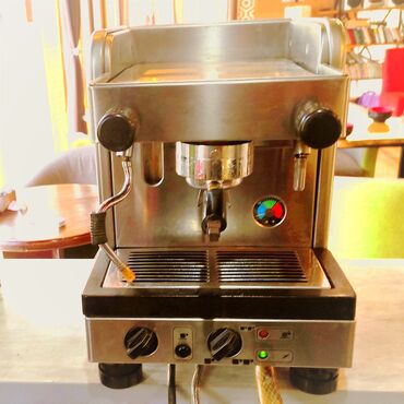 кофемашина полуавтомат для кофейни: Кофеварка, кофемашина, Б/у, Самовывоз, Платная доставка