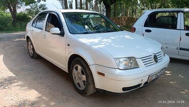 самая дорогая машина в кыргызстане: Volkswagen Jetta: 2001 г., 2 л, Механика, Бензин, Седан