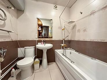 center: For rent a 2 bedroom studio apartment in the Ak-Keme district, the — 4