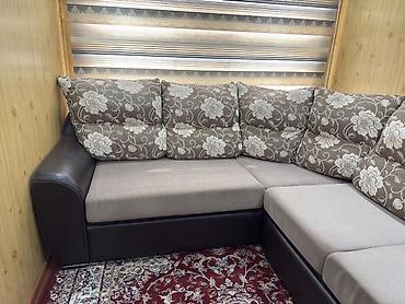 sofa: Угловой диван, C подушками — 4
