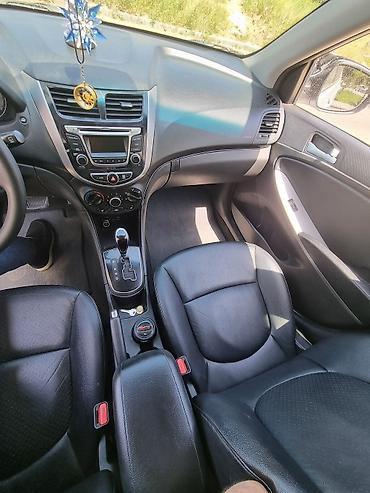 accent duman: Hyundai Accent: 1.6 l | 2017 il Hetçbek — 4