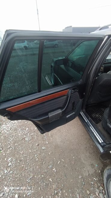 Mercedes-Benz: Mercedes-Benz W124: 1992 г., 2.2 л, Механика, Бензиновая, Универсал — 2