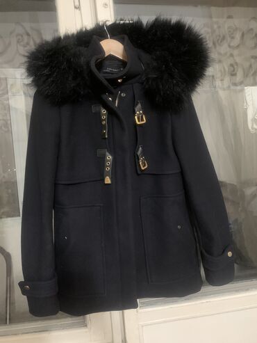 женскую деми пальто: Пальто, M (EU 38), L (EU 40)