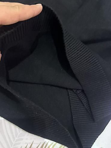 белые кофты: Мужской джемпер Stone Island, черный - Классический крой, круглый — 2