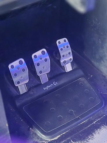 xbox logitech g920: Satılır Logitech G29 tam oyun dəsti. Dəstə daxildir: - Logitech G29 — 2