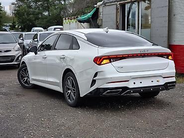 kaiyi e5: Kia K5: 2022 г., Седан — 5