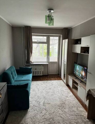 киевская манаса: 3 комнаты, 70 м², Индивидуалка, 3 этаж
