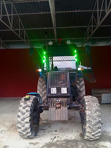 Traktorlar: Belarus MTZ traktoru - Güclü dizel mühərrik, qabaqda balans yükləri — 2