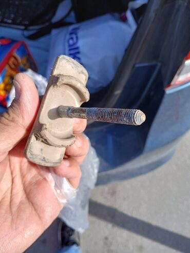 4 bolt disk təkər: Hyundai Accent və başqa avtomobillədə istifadə oluna bilər baqajda