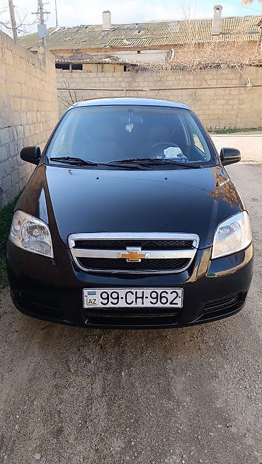 baic azerbaijan: Chevrolet Aveo sedan – qara rəng, Azərbaycan nömrə nişanı 99-CH-962 — 1