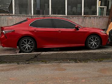 Toyota: Toyota Camry: 2021 г., 2.5 л, Автомат, Бензин, Седан — 2